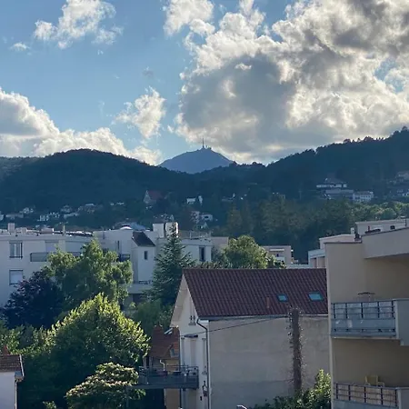 T2 Avec Parking, Loggia, Vue Puy De Dome Apartment *