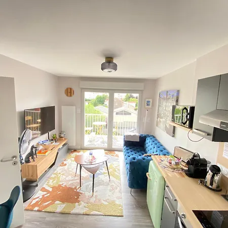 T2 Avec Parking, Loggia, Vue Puy De Dome Apartament