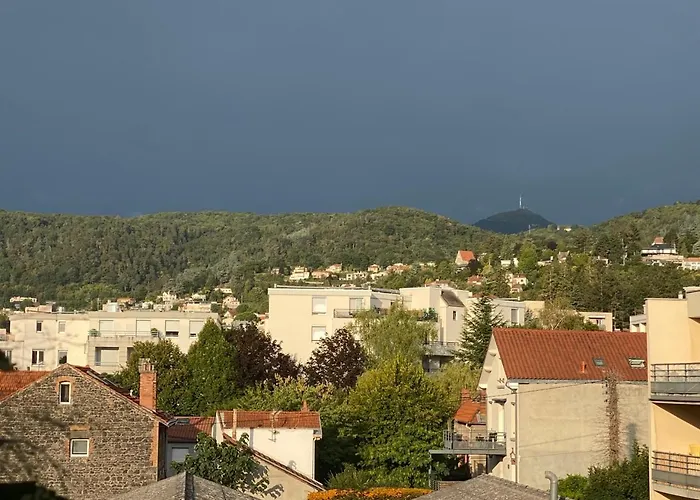 T2 Avec Parking, Loggia, Vue Puy De Dôme Appartement