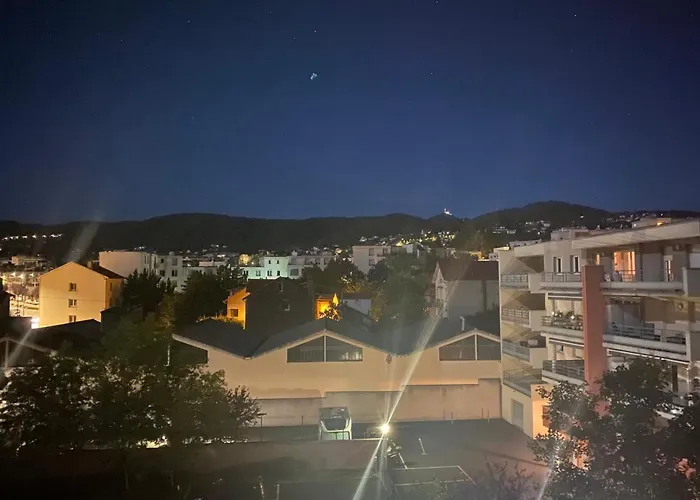 T2 Avec Parking, Loggia, Vue Puy De Dôme Appartement