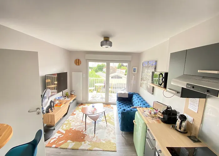 T2 Avec Parking, Loggia, Vue Puy De Dome 아파트